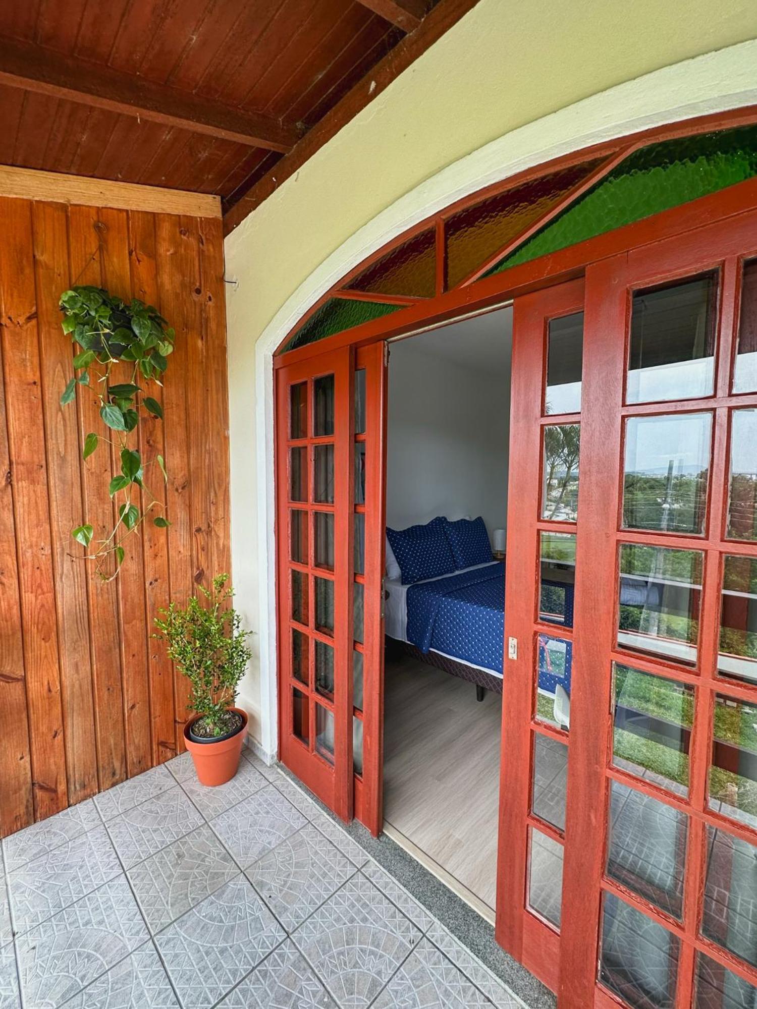 Apartamento Morada - Ar Cond - Varanda - 2 Quartos *